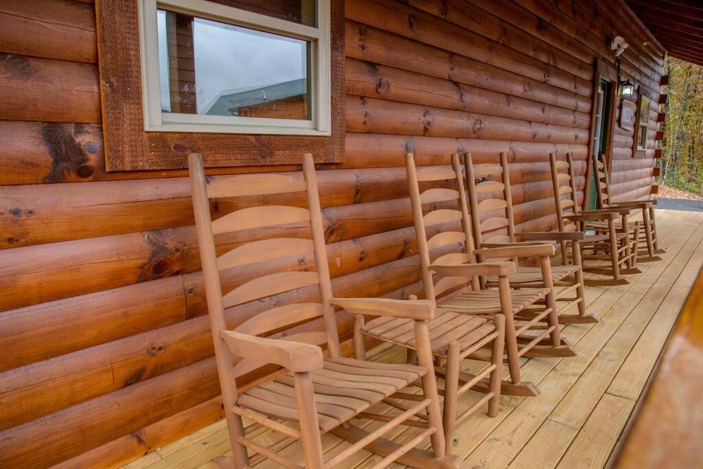 Spacious 2800 Sq Ft-Cozy Wood Cabin-New Build Pigeon Forge Esterno foto