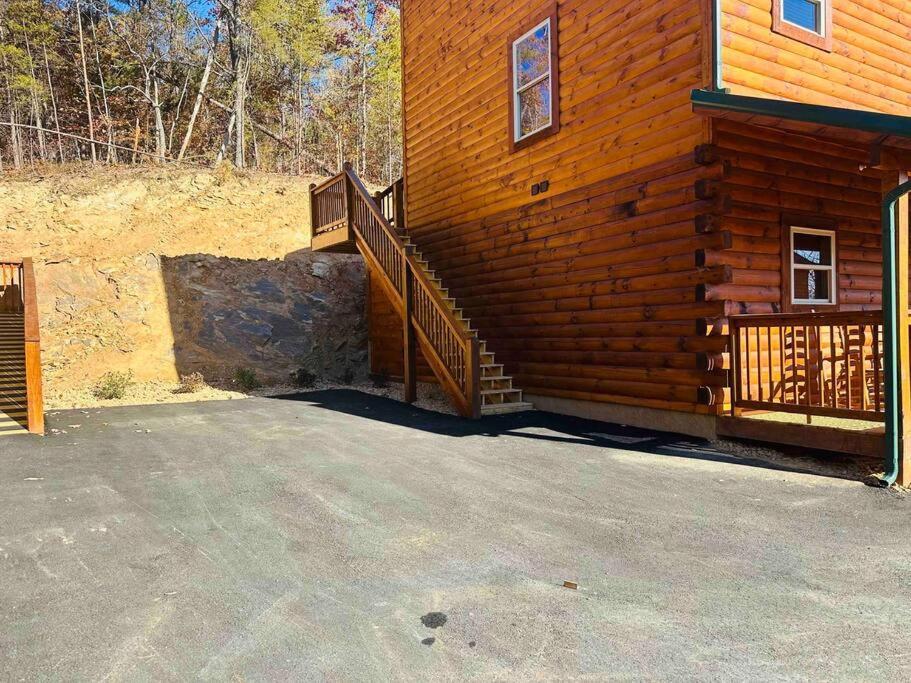 Spacious 2800 Sq Ft-Cozy Wood Cabin-New Build Pigeon Forge Esterno foto