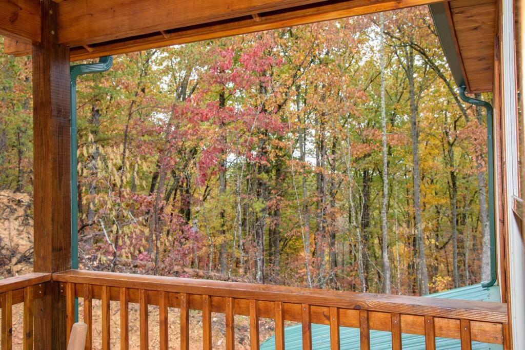 Spacious 2800 Sq Ft-Cozy Wood Cabin-New Build Pigeon Forge Esterno foto