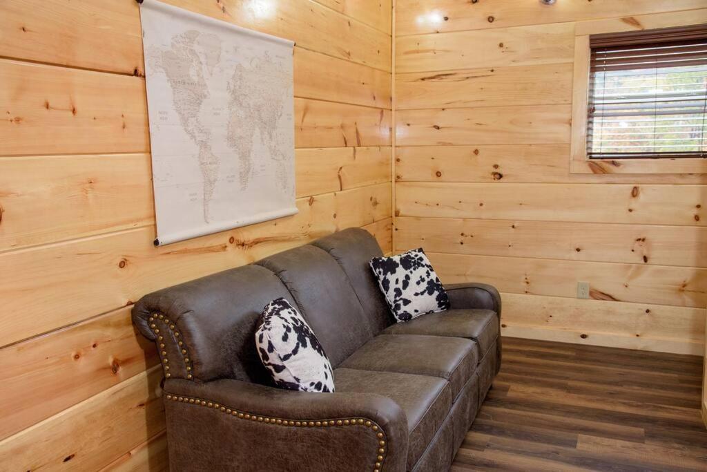 Spacious 2800 Sq Ft-Cozy Wood Cabin-New Build Pigeon Forge Esterno foto