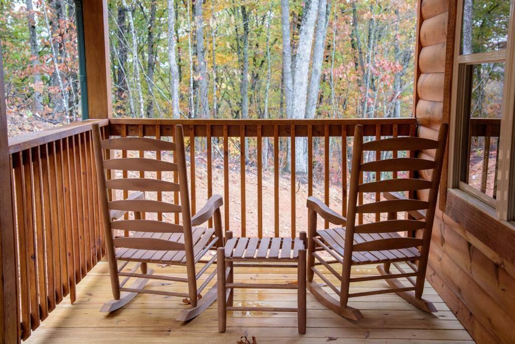 Spacious 2800 Sq Ft-Cozy Wood Cabin-New Build Pigeon Forge Esterno foto